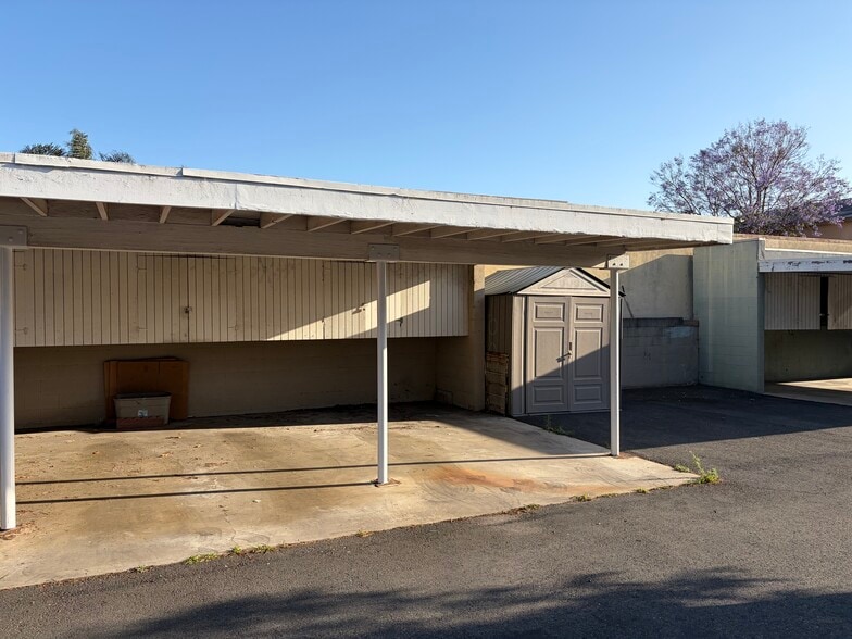 Building Photo - 728 Clay Ave
