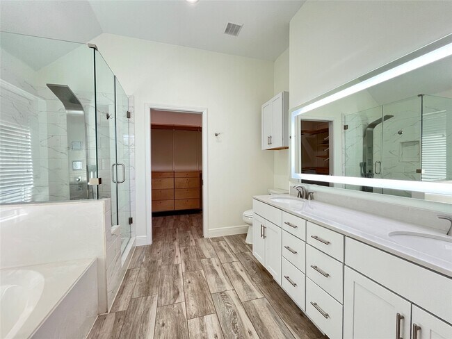Building Photo - 106 N Rambling Ridge Pl