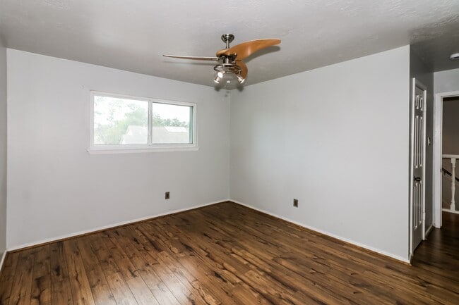 Building Photo - 826 Bradwell Dr