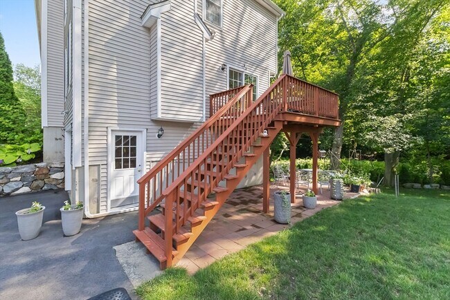 Building Photo - 284 S Quinsigamond Ave