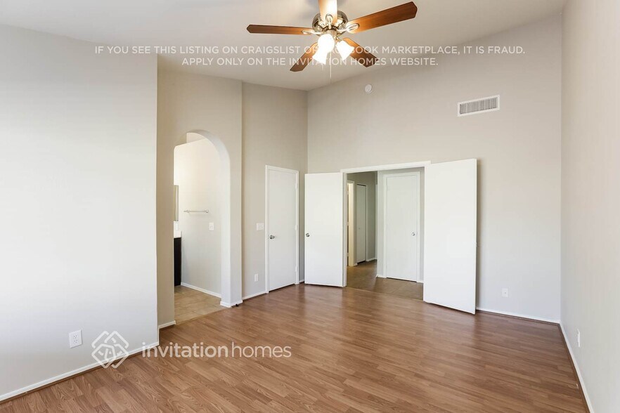 Building Photo - 2110 N Ithica St
