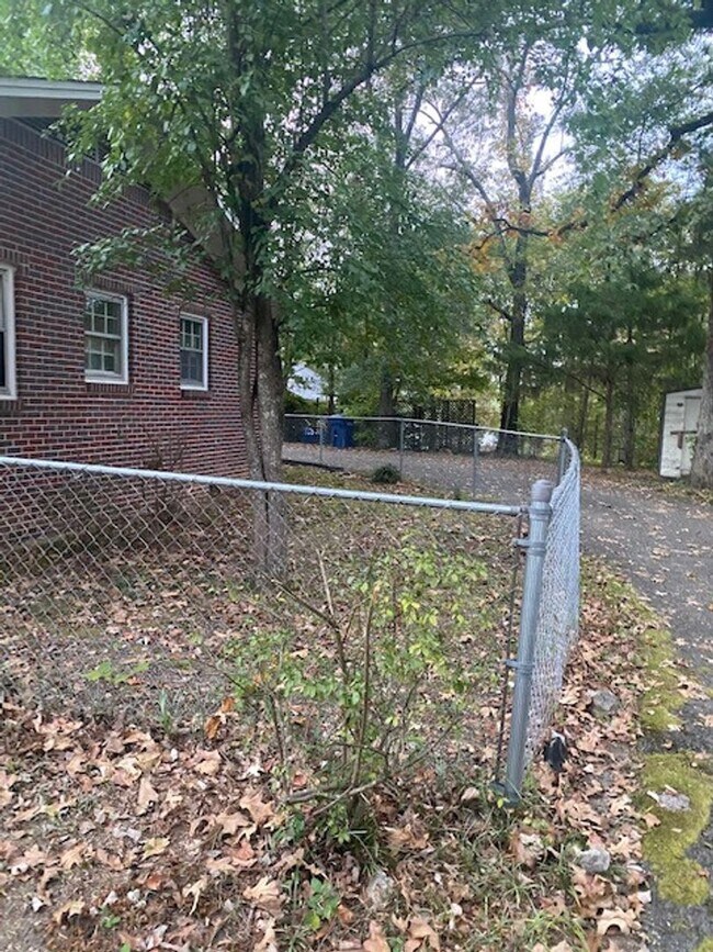 Building Photo - 734 12th St NW