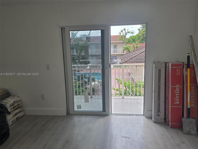 Building Photo - 6886 NW 166th Terrace