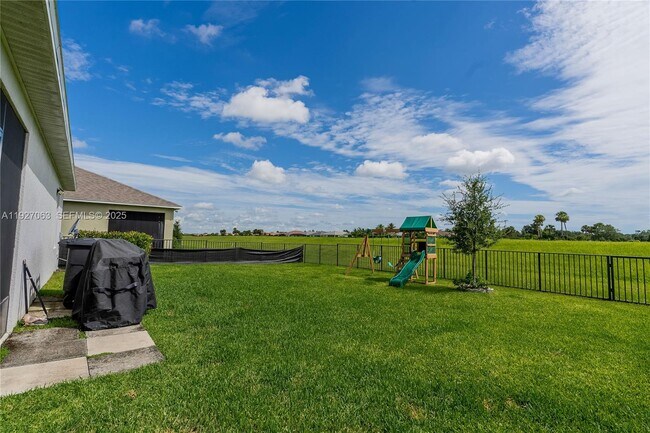 Building Photo - 10609 SW Vasari Way