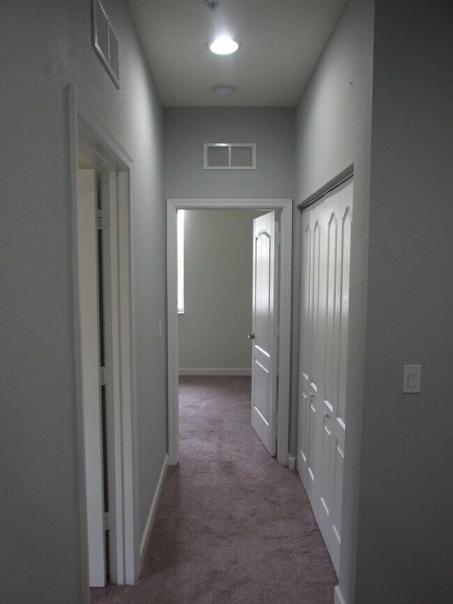 Building Photo - 9602 SW Purple Martin Way