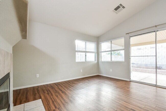 Building Photo - 3445 Golden Pedal St