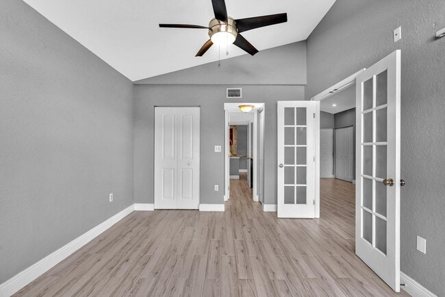 Building Photo - 2803 N Oakland Forest Dr