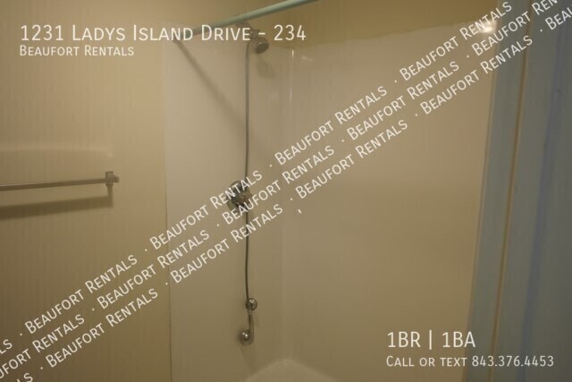 Building Photo - 1231 Ladys Island Dr