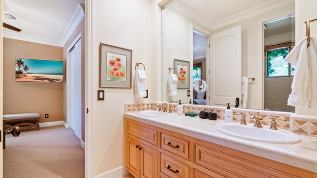 Building Photo - 3551 Kendell Hill Dr