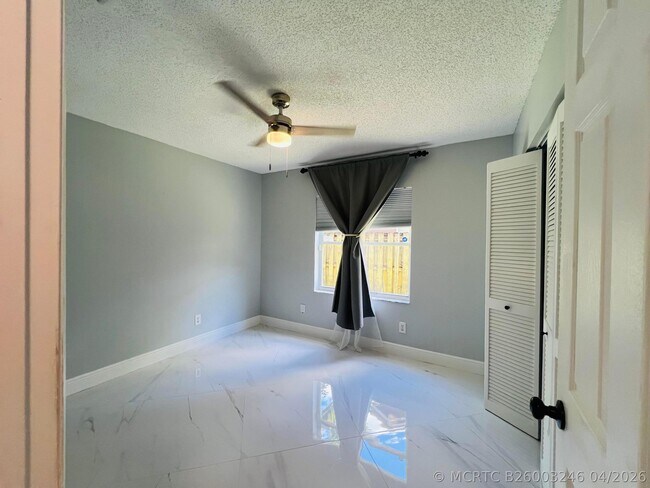 Building Photo - 12623 SW 8th Ct