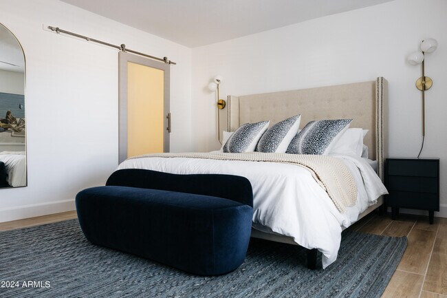 Building Photo - 6629 E Dreyfus Ave