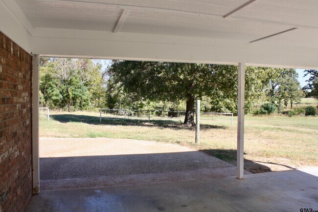 Building Photo - 1179 Martin St