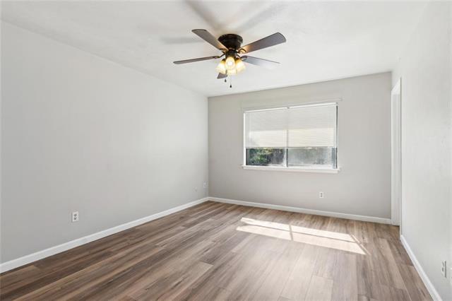 Building Photo - 556 Hawthorne Dr