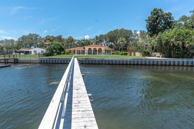 Building Photo - 5810 Bahama Shores Dr S