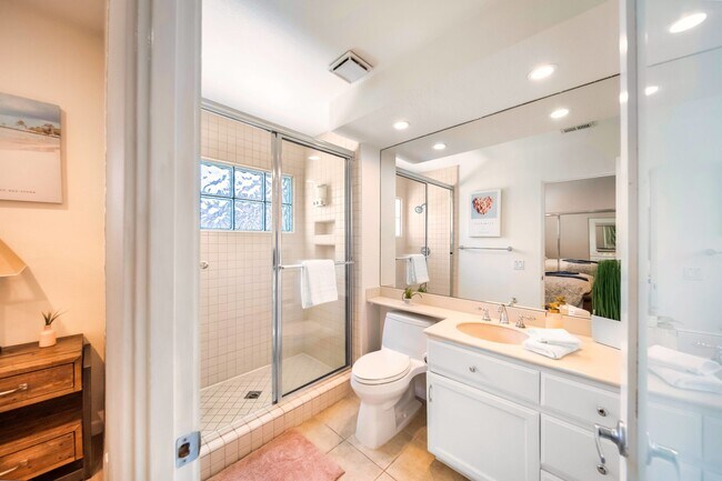 Building Photo - 55285 Laurel Valley