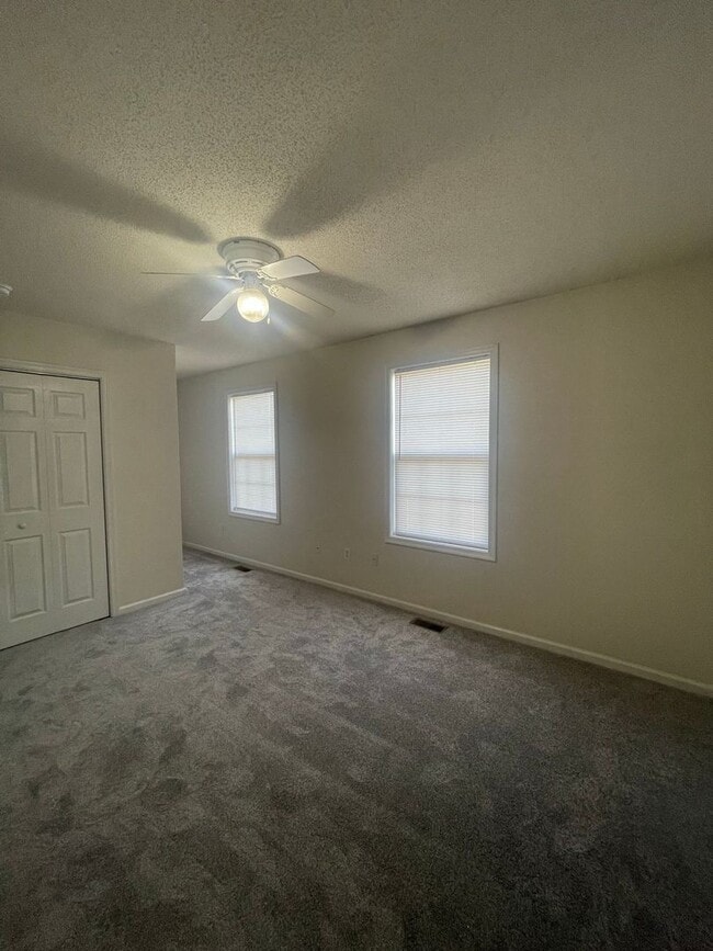 Building Photo - 1334 Devon Ln