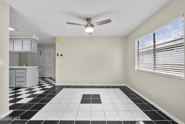 Building Photo - 1858 Park Cir Dr