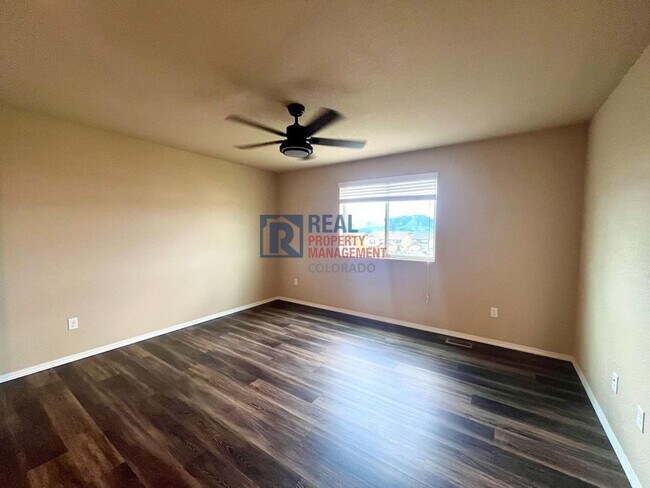 Building Photo - 10776 Forest Creek Dr