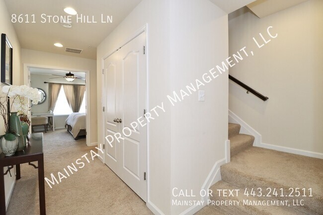 Building Photo - 8611 Stone Hill Ln