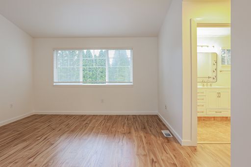Building Photo - Newly Remodeled 3 bed 2.5 bath Townhome for Rent in Willow Grove Community