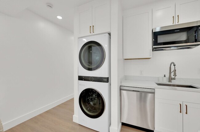 Building Photo - 11676 Dorothy Vista Dr