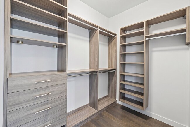 Building Photo - 1423 Biondo Way