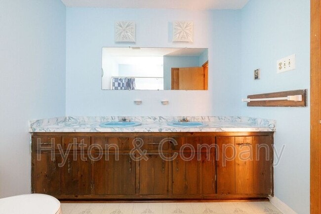 Building Photo - 5110 New Kent Hwy