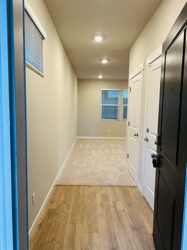 Building Photo - SHORT TERM LEASE OFFER - Newer 3-Story 3 Bedroom DR Horton Home in Lake Stickney/Everett -