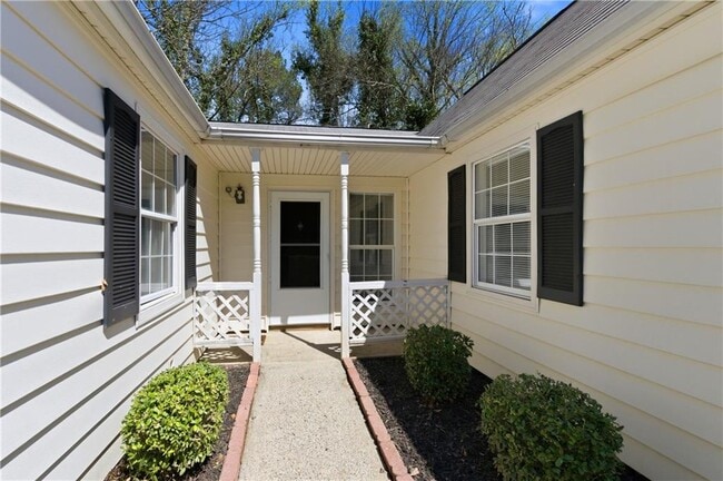 Building Photo - 201 Colony Springs Dr