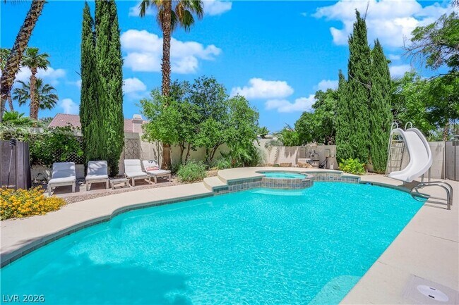 Building Photo - 8112 Tropic Isle Cir