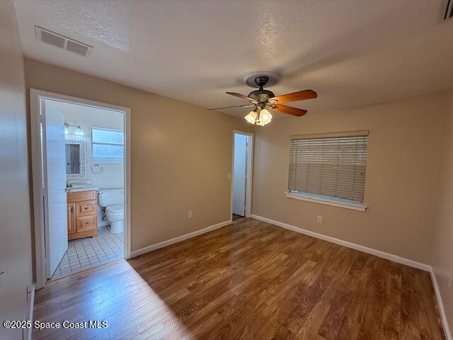 Building Photo - 3157 Dunhill Dr