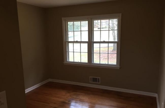 Building Photo - Beautiful home in Forest Heights | MAY BE AVAILABLE SOONER!