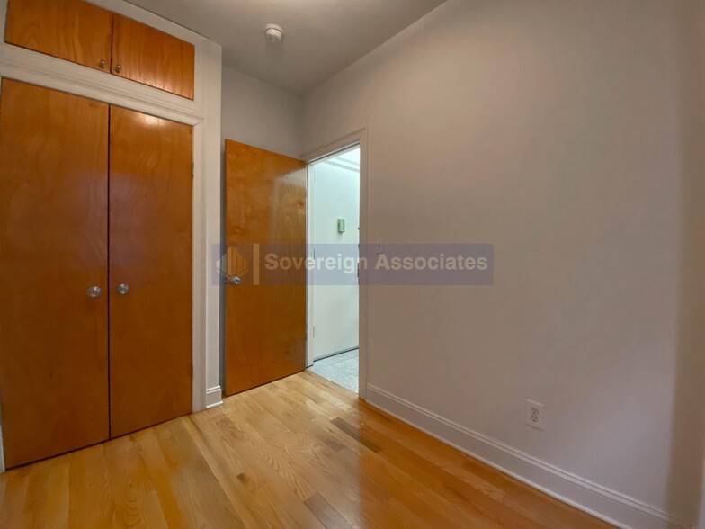 Building Photo - 652 W 163rd St