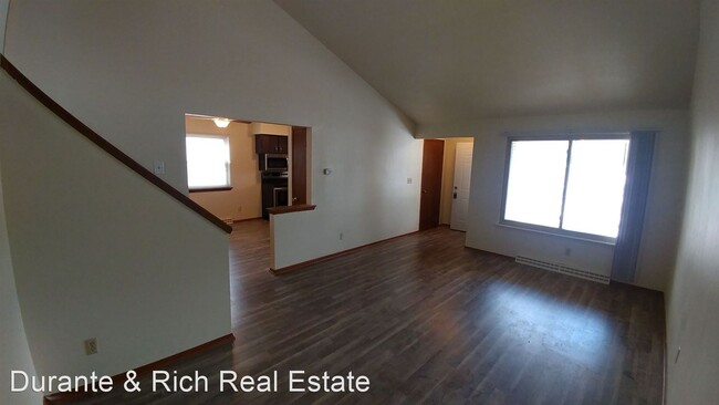 Building Photo - 3 br, 2 bath House - 5007 N 106th St