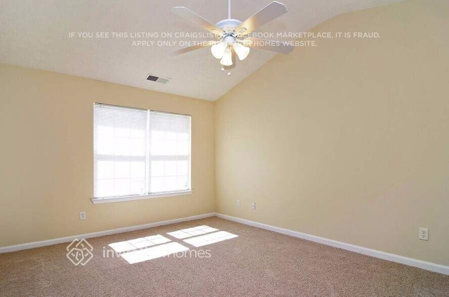 Building Photo - 8119 Valley Ridge Dr