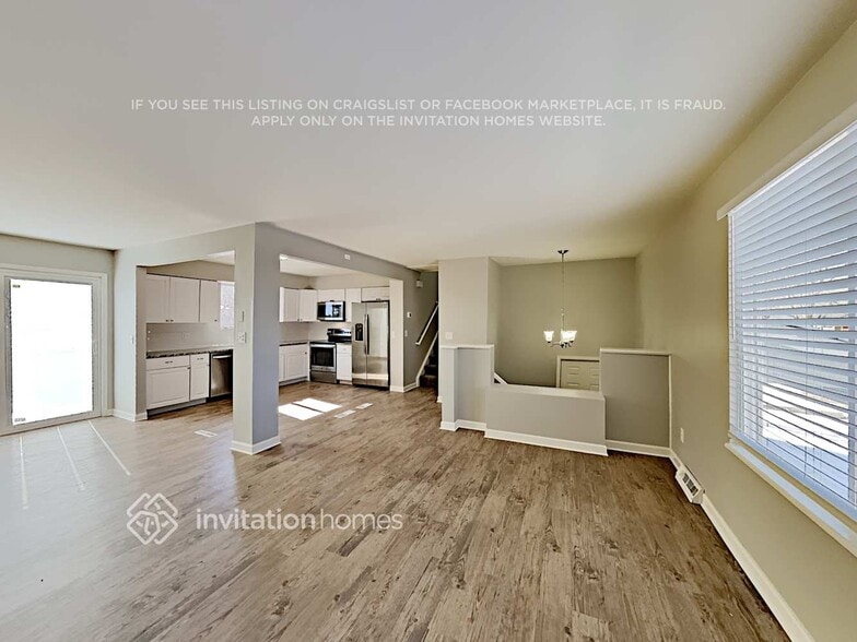 Building Photo - 10620 W 103rd Ave