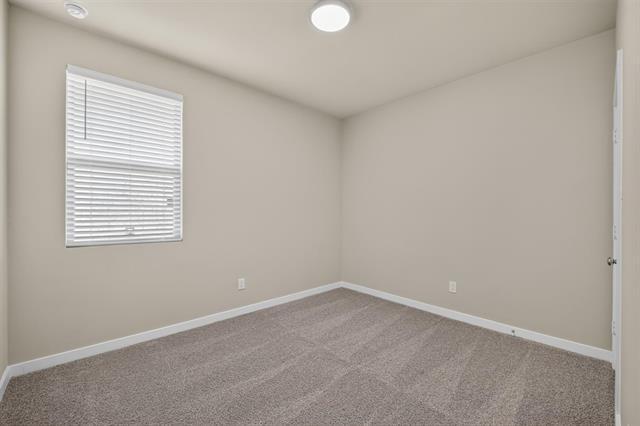 Building Photo - 514 Green Grass Dr