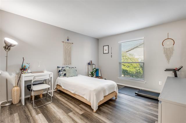 Building Photo - 10650 Steppington Dr