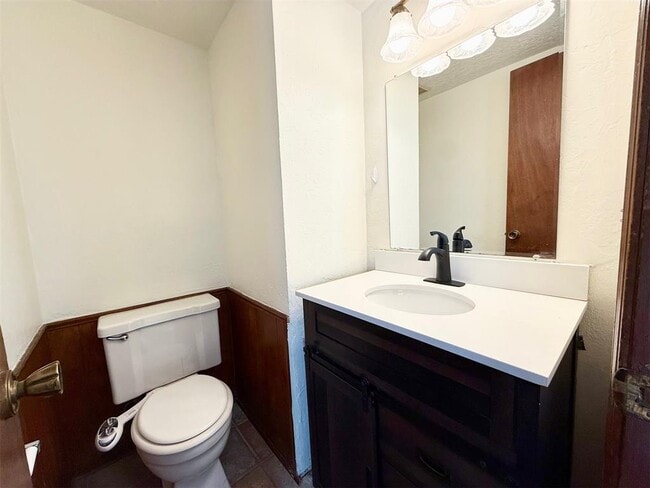 Building Photo - 214 Justin Dr