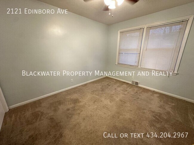 Building Photo - Move In Special! 1/2 Off First Full Month'...