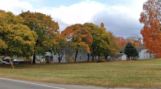 Primary Photo - 415 N State St