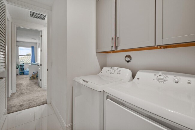 Building Photo - 8891 Grand Prix Ln