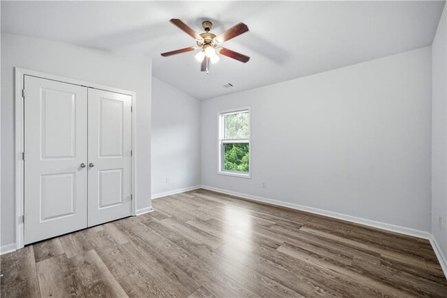 Building Photo - 4960 Ducote Trail