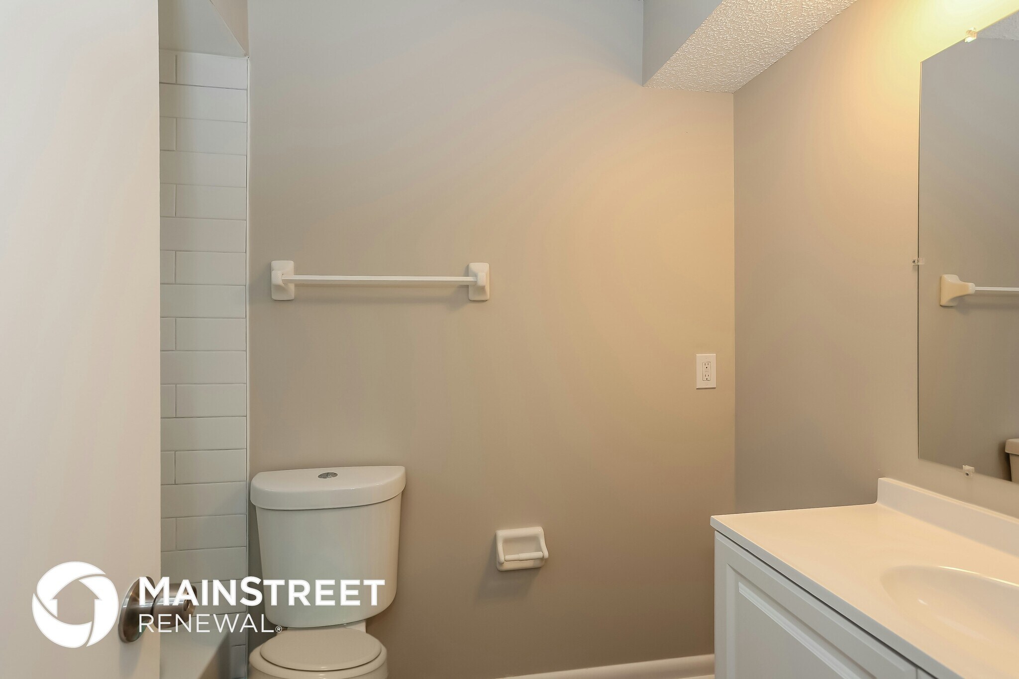 Building Photo - 10805 Naples Ct S