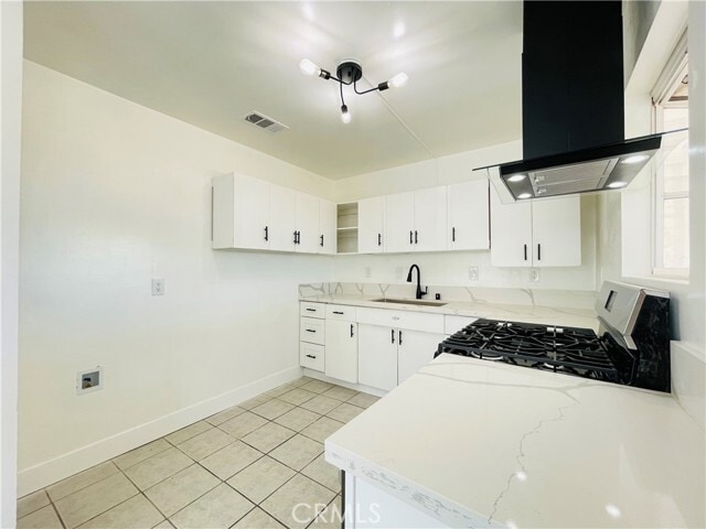 Building Photo - 5619 Daisy Ave