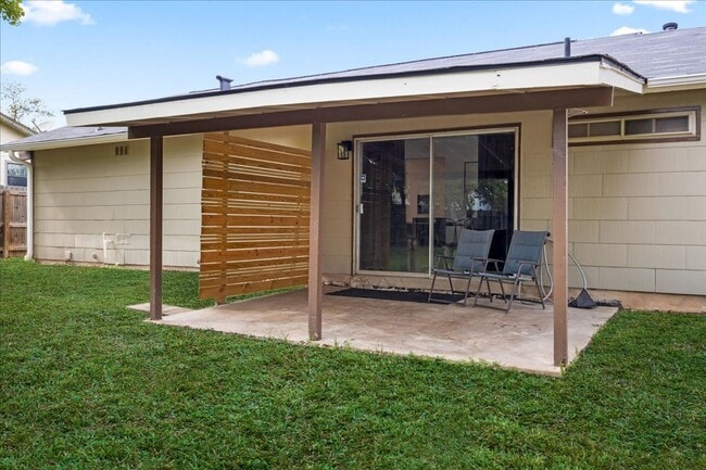 Building Photo - 7722 Strolling Ln