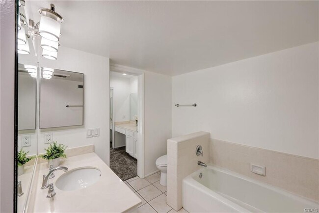 Primary Photo - 33816 Colegio Dr
