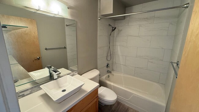 Building Photo - Updated 2BR Condo at Sky Terrace (Utilities Included!)