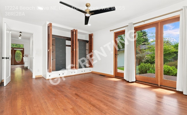 Building Photo - 17224 Beach Dr NE