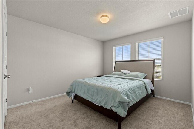 Building Photo - 1296 Teychas Dr